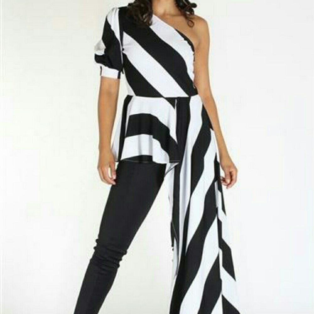 Off Shoulder Blk/Wht Top